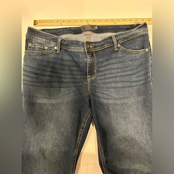 Torrid Luxe Slim Boot Jeans Women’s 18 Super Stretch hemmed-SEE MEASUREMENTS - Picture 6 of 12